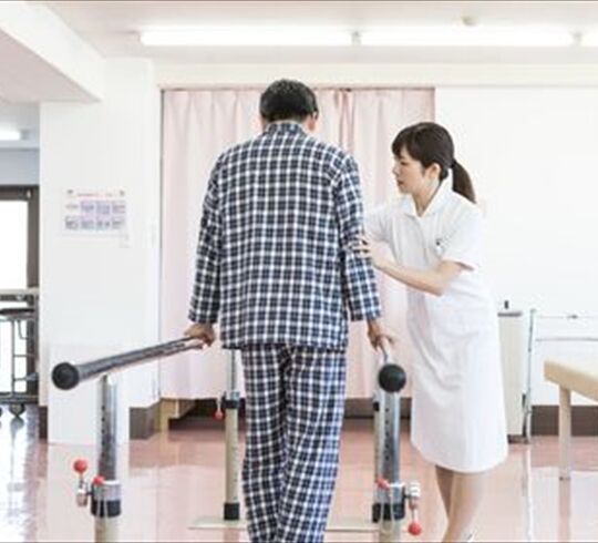 男性を介護中